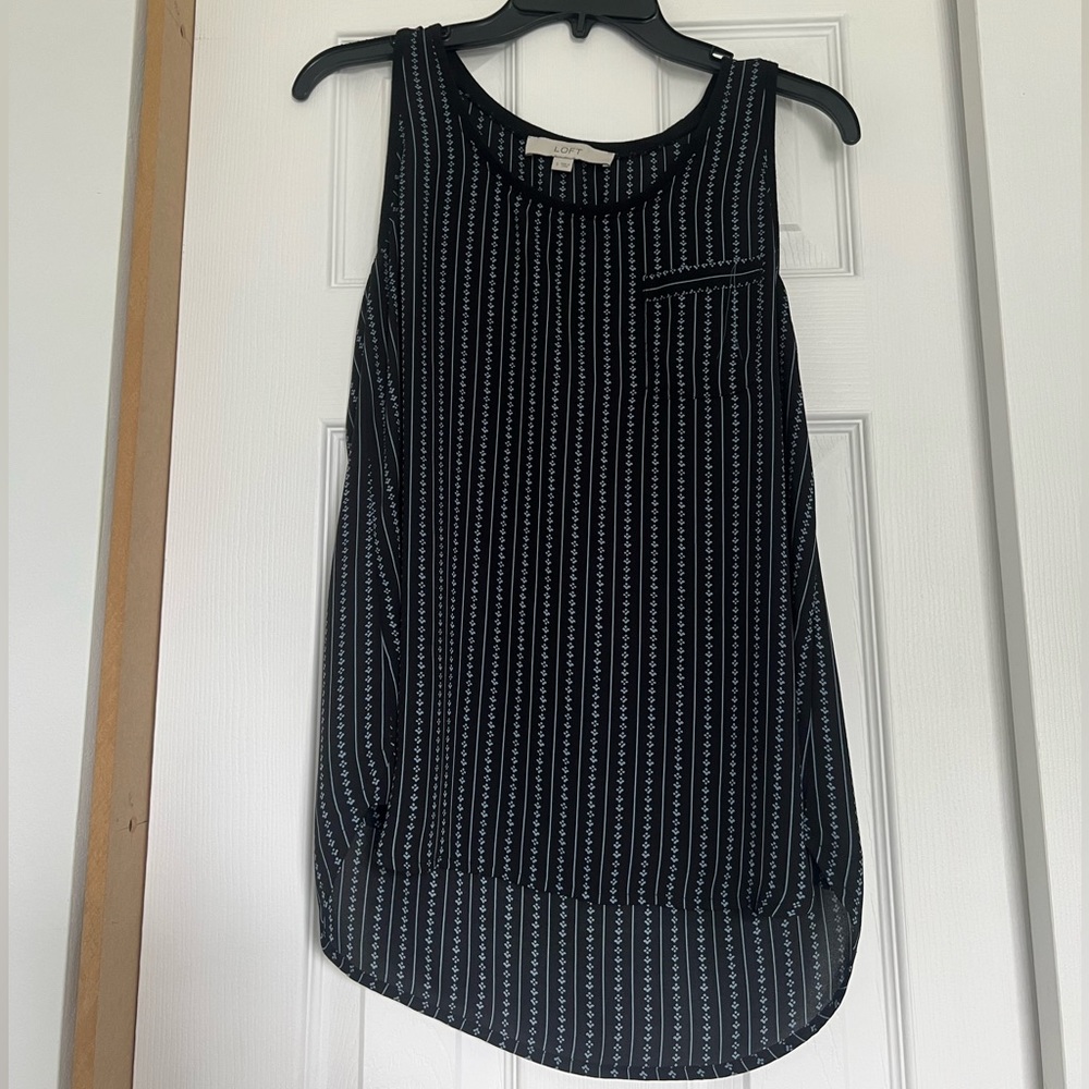 Patterned tank